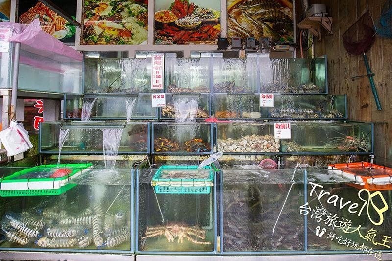 後壁湖海產,後壁湖新鮮生魚片，都在水箱裡可以看到